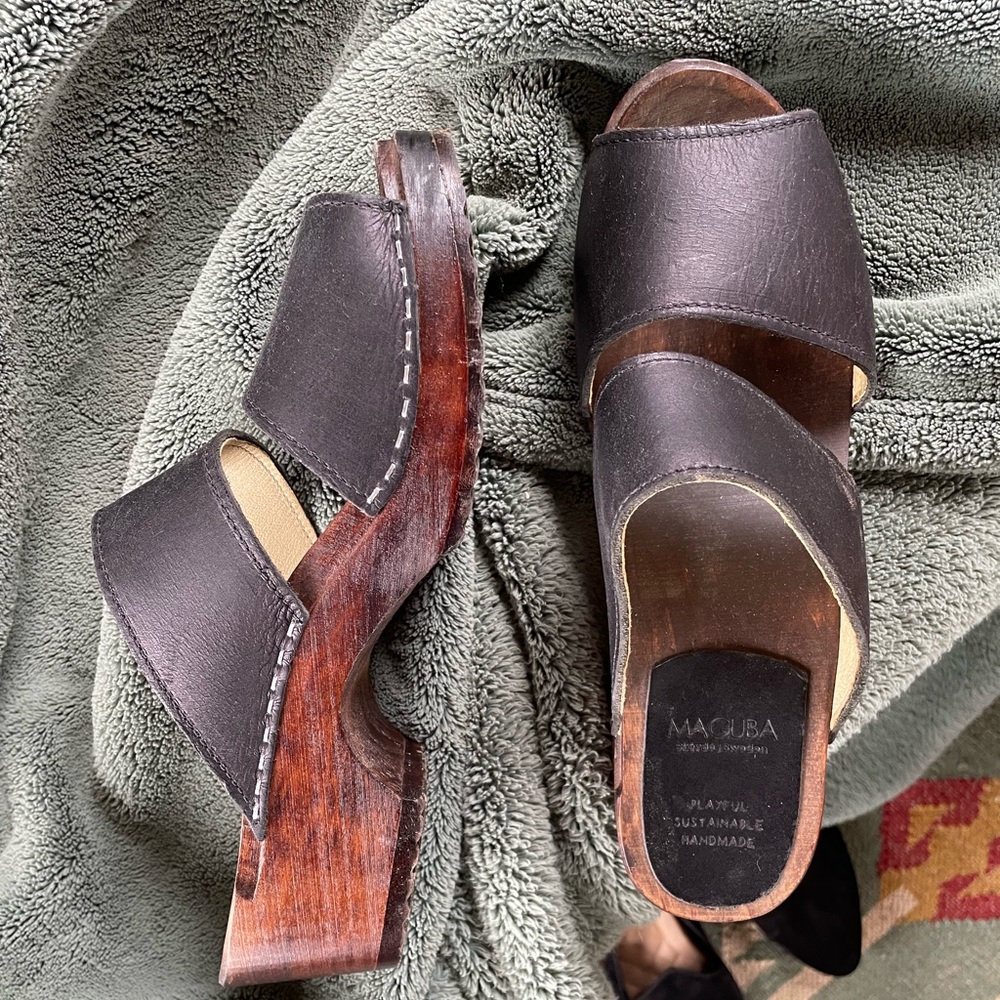 Brand new Maguba clogs